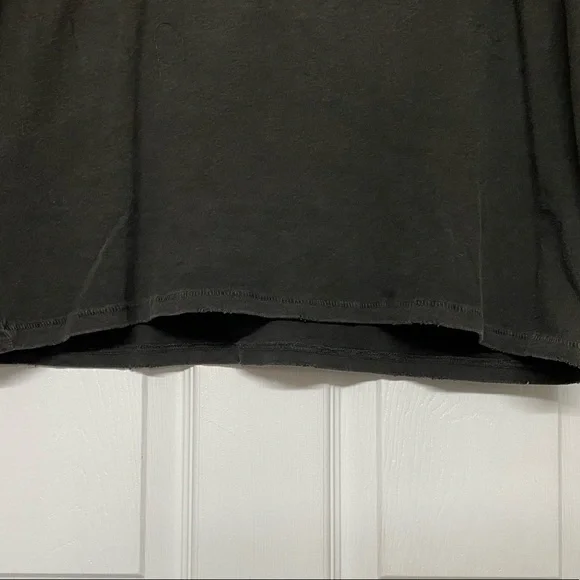 Junk Food Pink Floyd Band Tee Rainbow Distressed Dark Gray T-shirt Sz Med Lg NWT - Picture 3 of 4